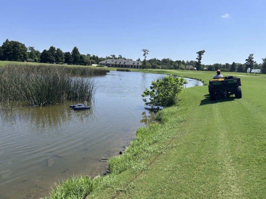 blueboat at golf course